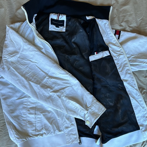Tommy Hilfiger White Windbreaker Jacket (M) - Picture 3 of 6